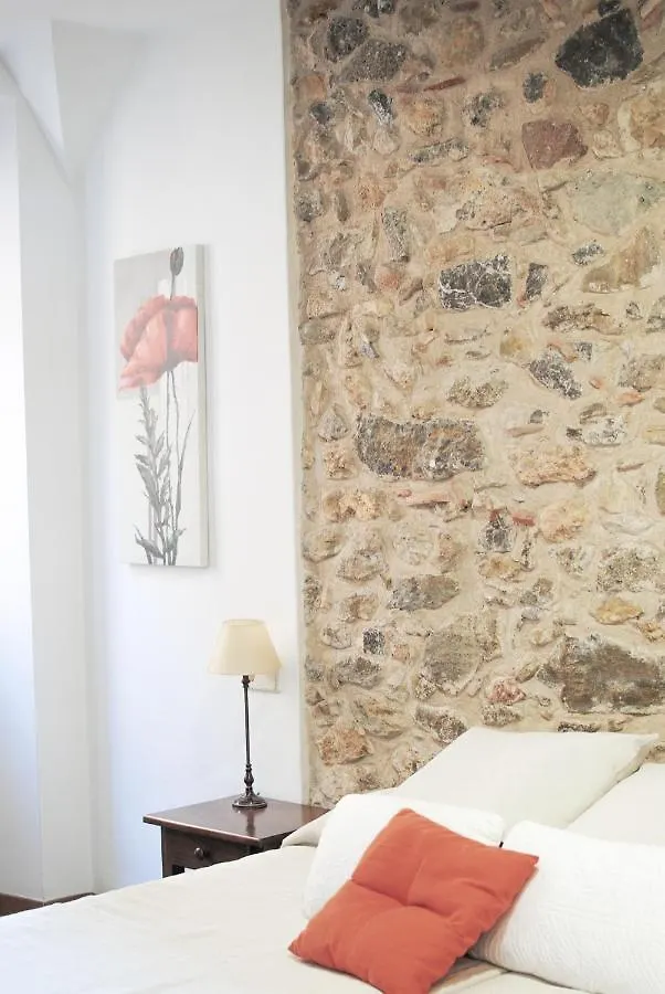 Hotel Fonda Mitjà à Torroella de Montgrí Maison d'hôtes